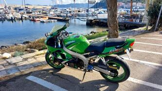 Kawasaki Ninja 600 ZX-6R (1998 - 99) usata