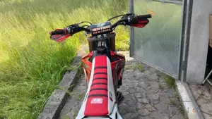 Honda CRF 250R (2009)  (4)