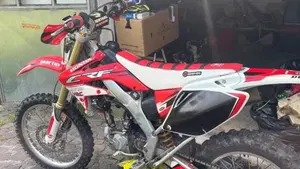 Honda CRF 250R (2009)  (6)