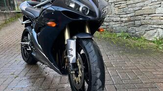 Yamaha YZF R1 (2004 - 05) usata