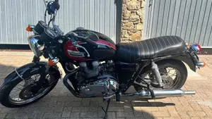 Triumph Bonneville T100 (2001 - 07) 