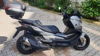 Voge Sfida SR4 MAX (2024 - 25) usata