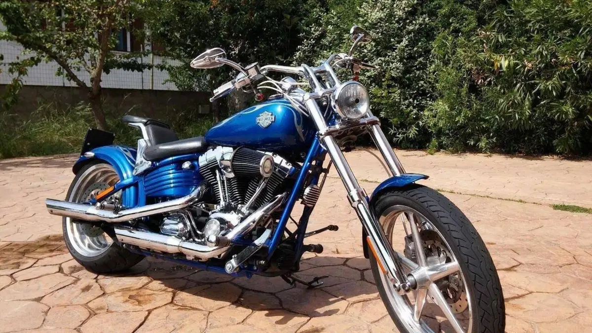 Harley-Davidson 1584 Rocker C (2009 - 11) - FXCWC 