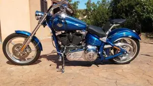 Harley-Davidson 1584 Rocker C (2009 - 11) - FXCWC  (2)