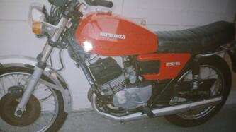 Moto Guzzi TS Fumo  epoca