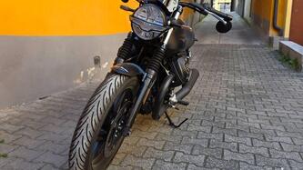 Moto Guzzi V7 Stone (2021 - 24)