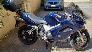 Honda VFR 800 (2002 - 05) 