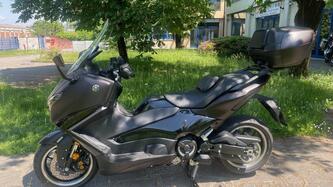 Yamaha T-Max 560 Tech Max (2025) usata