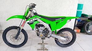 Kawasaki KX 250 F (2023) 