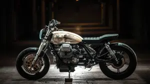 Moto Guzzi   (2)