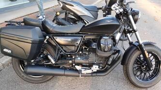 Moto Guzzi V9 Bobber (2018 - 20) usata
