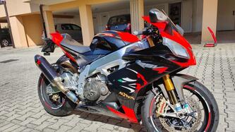 Aprilia RSV4 Factory (2009 - 12) usata