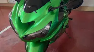 Kawasaki ZZR 1400 ABS (2012 - 15)  (2)