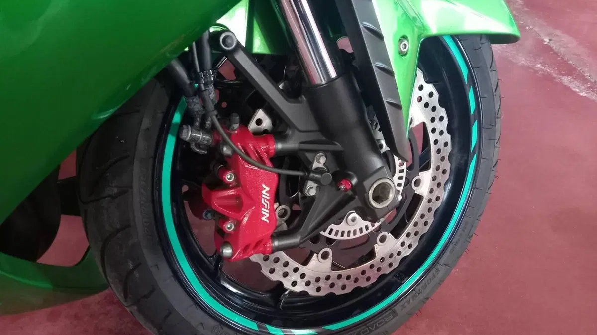 Kawasaki ZZR 1400 ABS (2012 - 15)  (5)