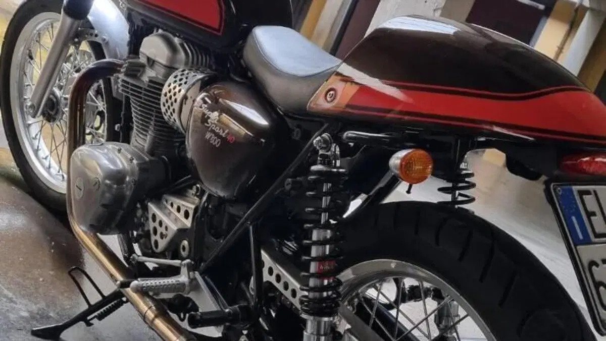 Kawasaki W 800 (2010 - 17)  (5)