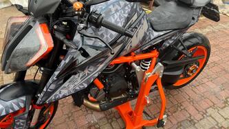 KTM 1290 Super Duke R (2022 - 23)