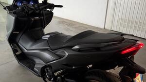 Yamaha T-Max 560 Tech Max (2021) 