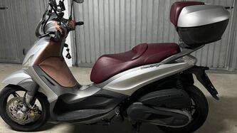 Piaggio Beverly 350 SportTouring ie ABS (2011 - 17) usata