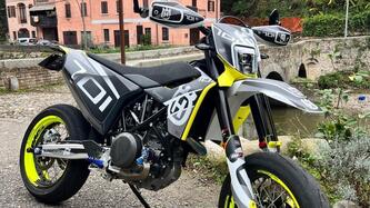 Husqvarna 701 Supermoto (2023 - 25) usata