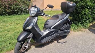 Piaggio Beverly 350 SportTouring ie (2011 - 15) usata