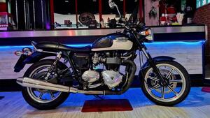 Triumph Bonneville SE (2009 - 13) 