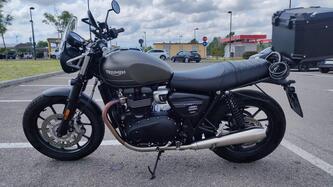 Triumph Street Twin 900 (2021 - 22) usata