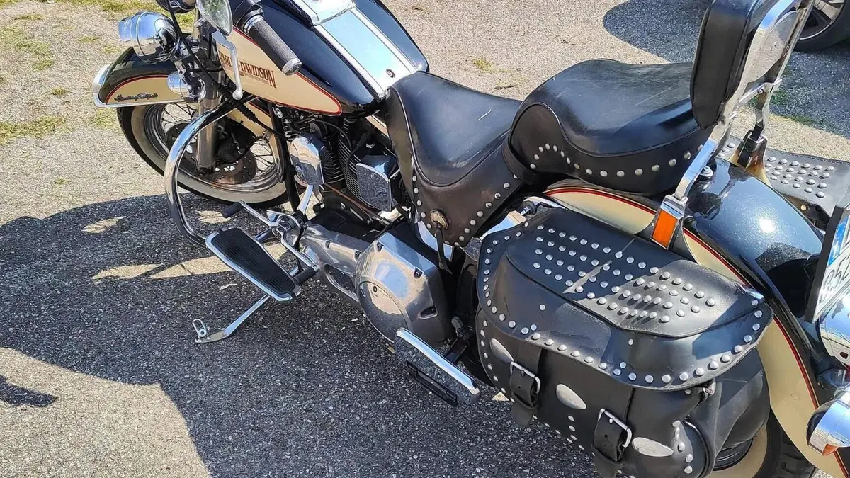 Harley-Davidson 1340 Heritage Classic (1984 - 98) - FLSTC  (4)