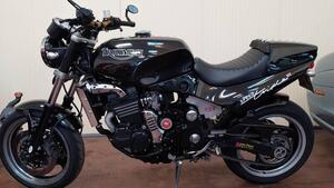 Triumph Speed Triple 900 