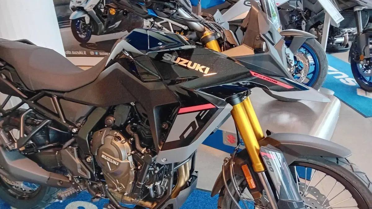 Suzuki V-Strom 800DE (2025 - 26)  (9)