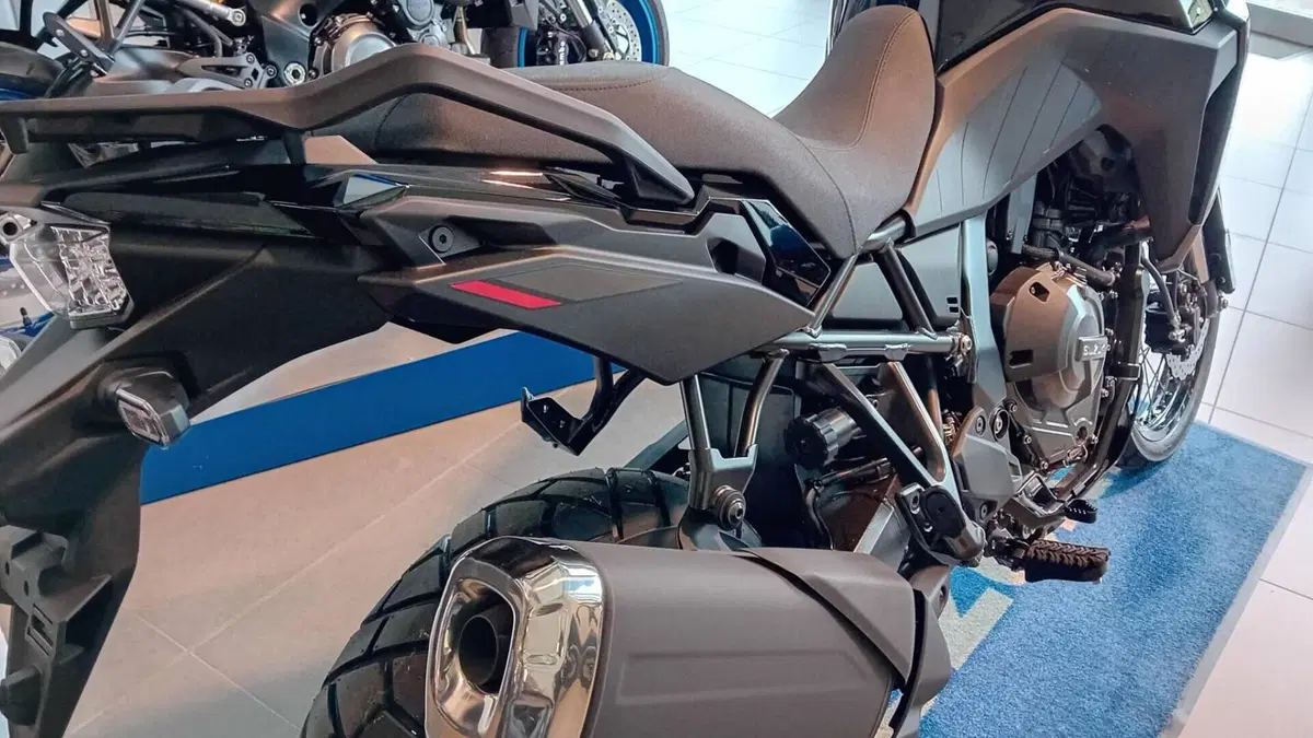 Suzuki V-Strom 800DE (2025 - 26)  (11)