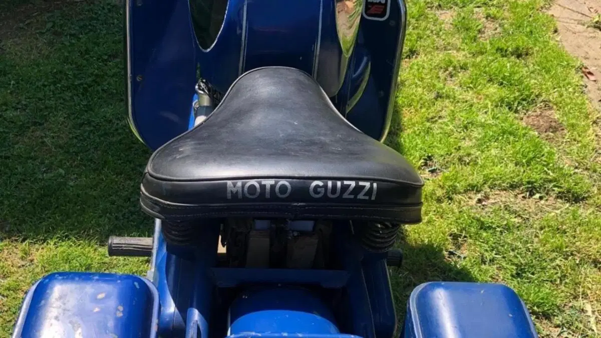 Moto Guzzi   (2)