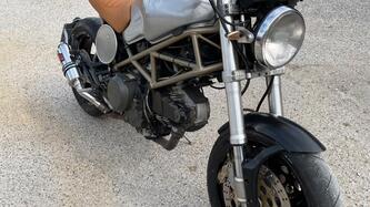 Ducati Monster 600 Dark (1998 - 01) usata