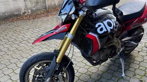 Aprilia Dorsoduro 750 Factory (2010 - 13) 