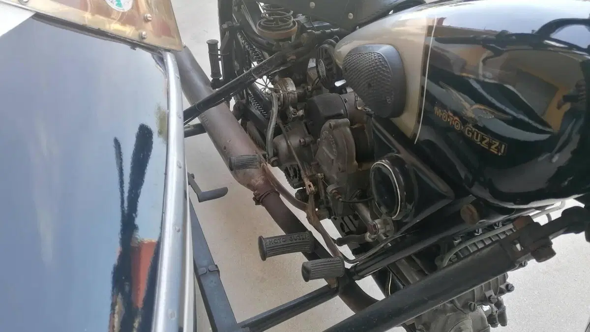 Moto Guzzi   (10)