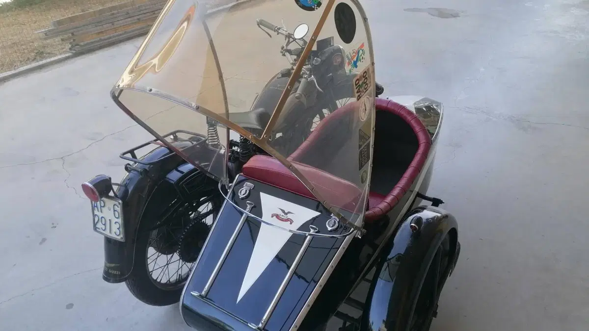 Moto Guzzi   (15)