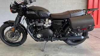 Triumph Bonneville T120 Black Stealth Edition (2024) usata