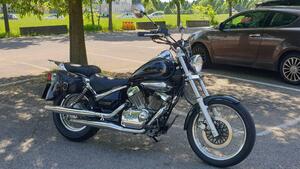 Suzuki VL 250 Intruder 