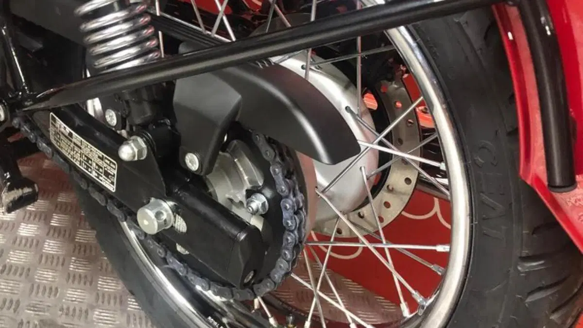 Royal Enfield Classic 350 (2021 - 26)  (5)