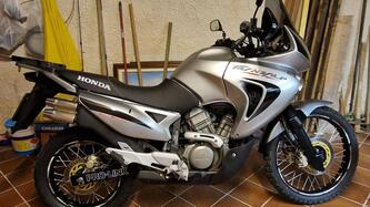Honda Transalp XL 650V (2005 - 06) usata