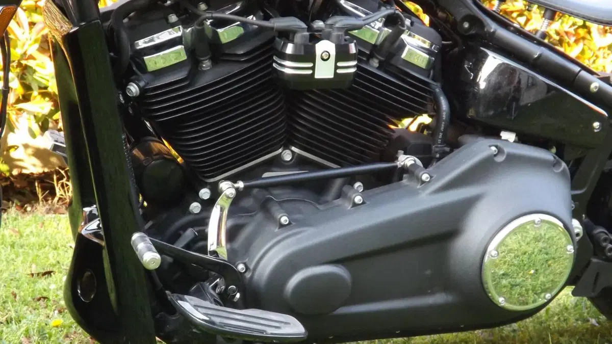 Harley-Davidson 107 Fat Bob (2017 - 20) - FXFB  (6)