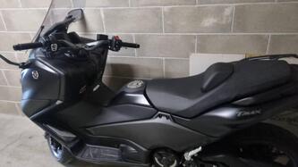 Yamaha T-Max 560 (2022 - 24) usata
