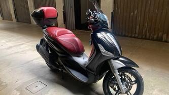 Piaggio Beverly 350 SportTouring ie (2011 - 15) usata