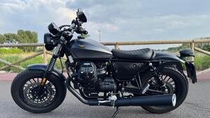 Moto Guzzi V9 Bobber Special Edition (2023 - 25) 