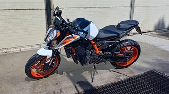 KTM 890 Duke R (2020) usata