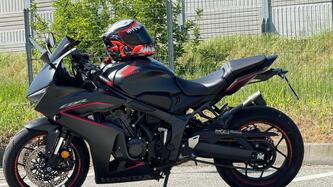 Honda CBR 650 R E-Clutch (2024 - 25) usata