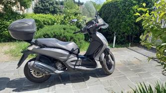 Piaggio Beverly 300 i.e. (2010 - 16)