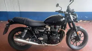 Triumph Speed Twin 900 (2023 - 24)  (2)