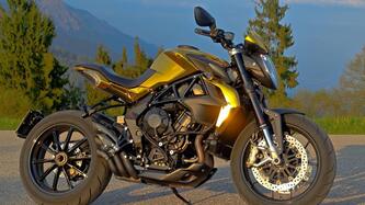 MV Agusta Dragster 800 (2014 - 19) usata