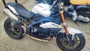 Triumph Speed Triple 1050 (2011 - 13) 