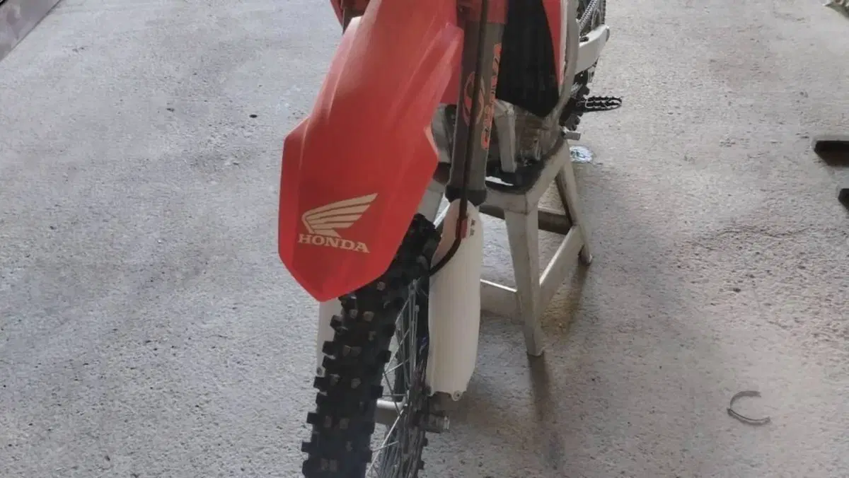 Honda CRF 450R (2025) 